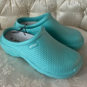 Brand New Jeffrico Slip On Clogs Breathable Garden Shoes Nurse Lightweight EVA